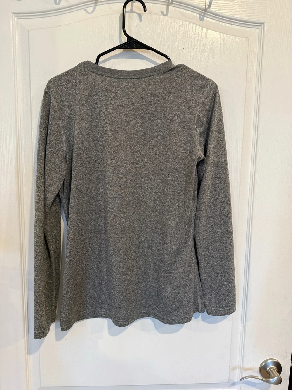 Nike Legend Long Sleeve athletic active T-shirt Gray Black Swoosh Dri Fit medium